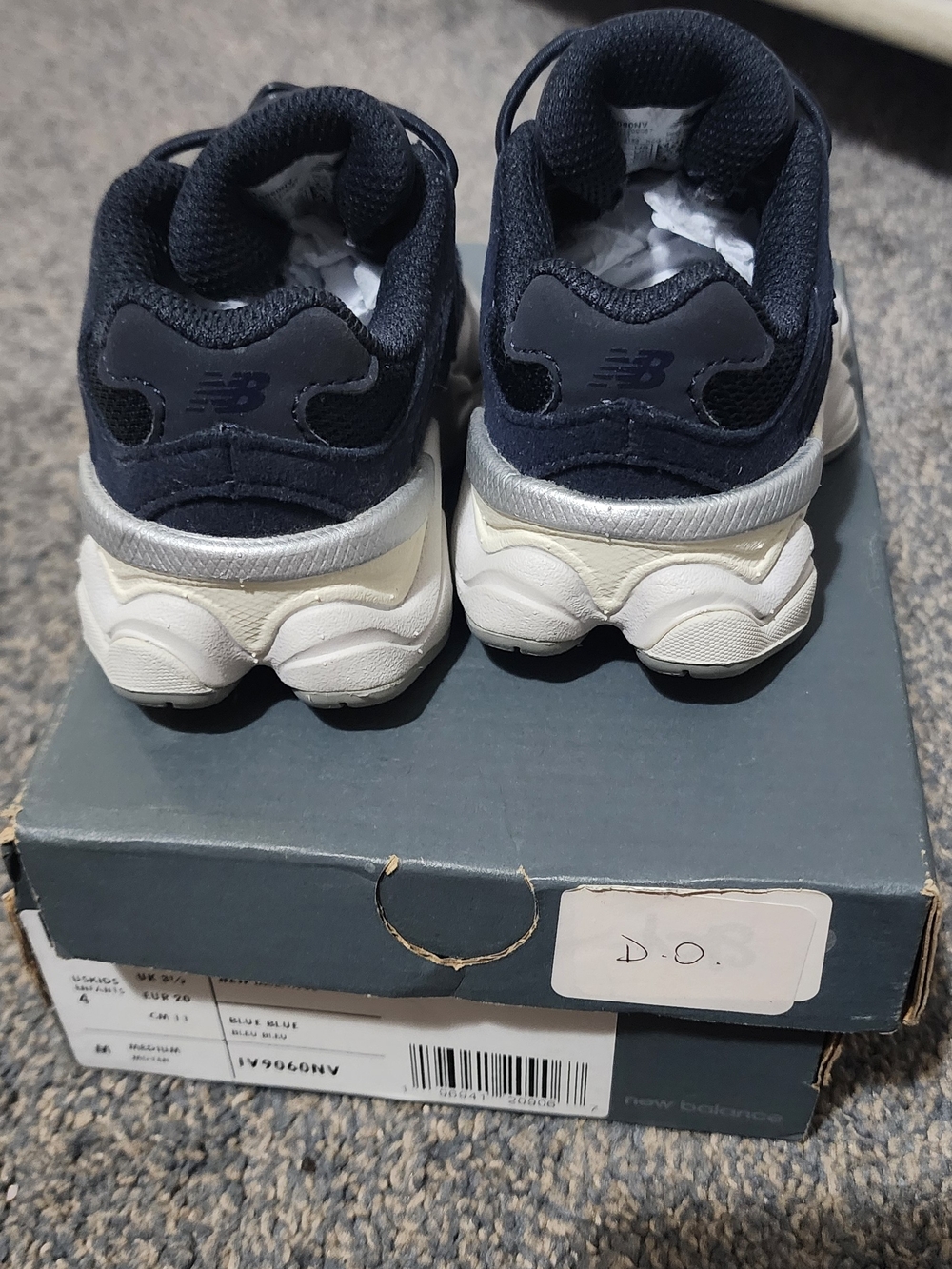 New Balance Kids Navy and Cream Low-Top Sneakers